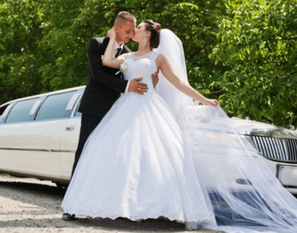 Jackie J’s Bridal And Formal Wear