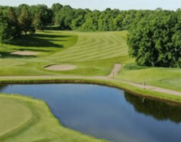 Little Crow Country Club