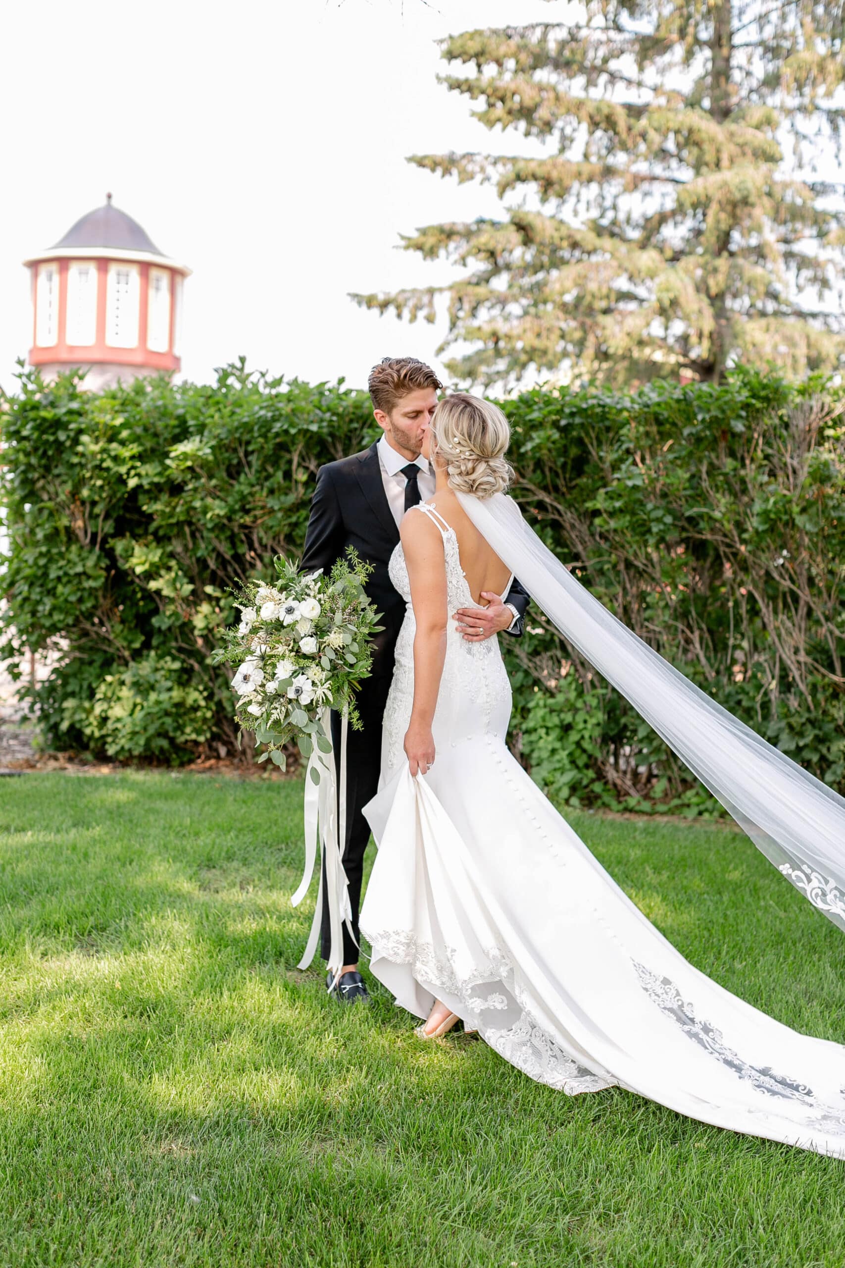 WedNorth | Minnesota Wedding Guide 188 scaled