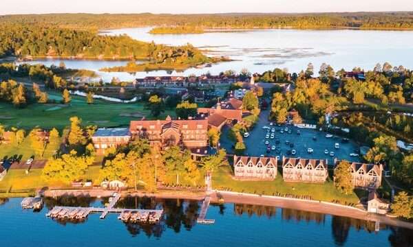Maddens On Gull Lake